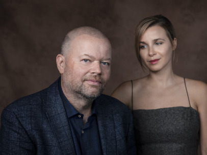 Foto Raymond van Barneveld met Victoria Koblenko