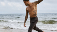 Justin Kluivert op strand